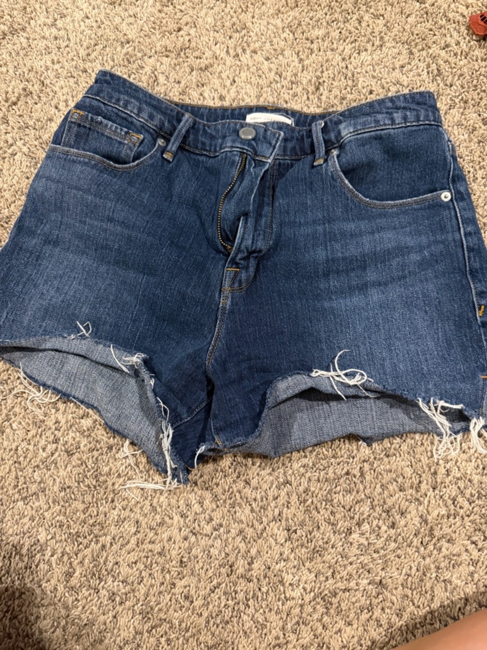 Good American Denim Cutoff Shorts Size 8 / 29 Raw Hem Distressed